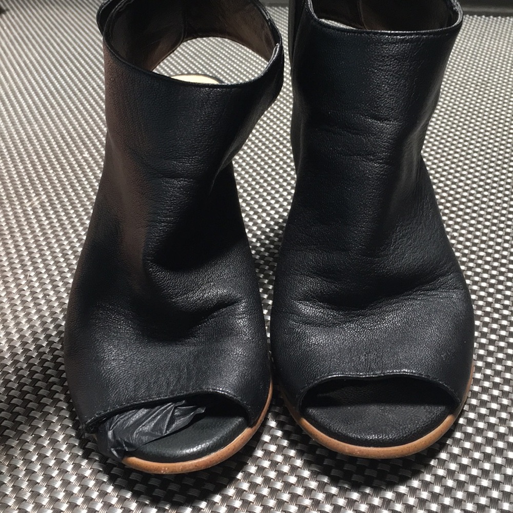 black steve madden heeled booties